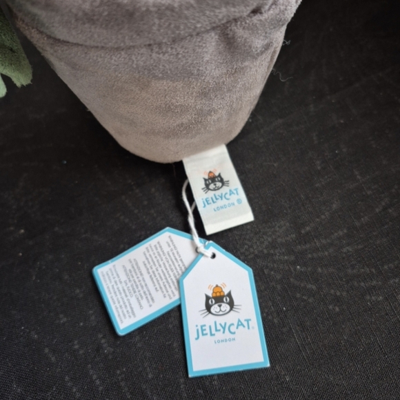 NWT Jellycat Carniflore Priscilla RETIRED Plush Stuffie - Picture 3 of 7